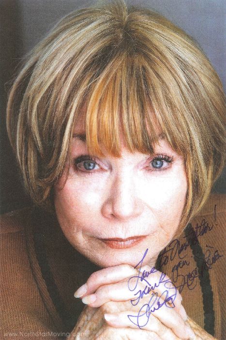 Shirley MacLaine - Wallpaper Actress